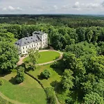 Chateau 5* Mcely