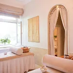 Hotel Chateau
