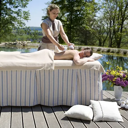 Chateau 5* Mcely