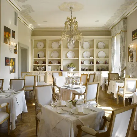 Hotel Chateau