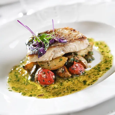 Отель Chateau 5*