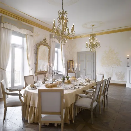 Hotel Chateau Mcely