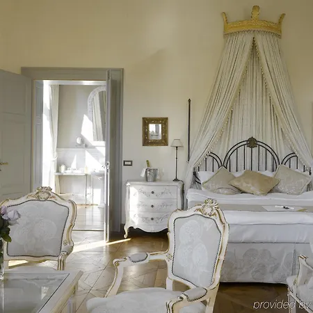 Chateau Hotel 5*