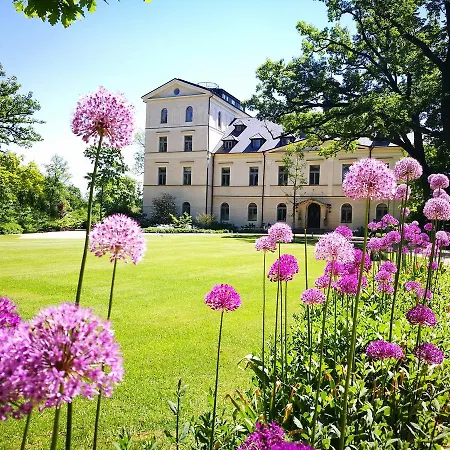 Hotel Chateau Mcely